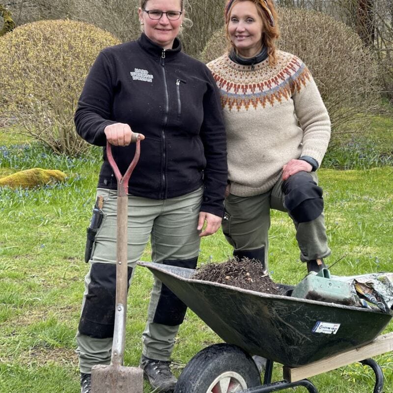 course eva and linda wheelbarrow